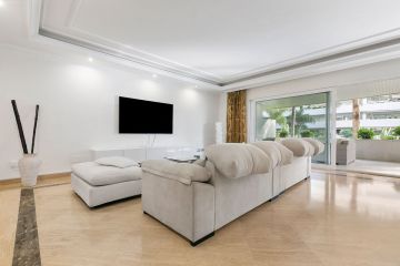 https://cdn.resales-online.com/public/vfg5a1ae82/properties/a9d4bb34912011ef84cf0217bc231ef4/w1200/4-c23c0f86247804fa50226aecd8b0b2c8.jpg?v=1729679481
